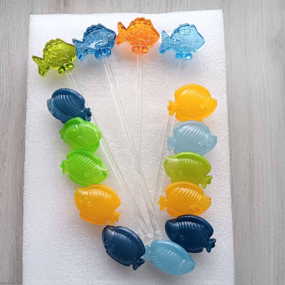 Vintage Pier 1 Glass Fish Swizzle Sticks & Plastic Fish Ice Cubes Set Blue